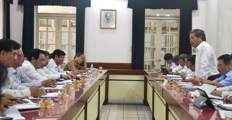 Bộ trưởng Bộ TN&MT Nguyễn Minh Quang phát biểu tại buổi làm việc với lãnh đạo TP. Đà Nẵng.