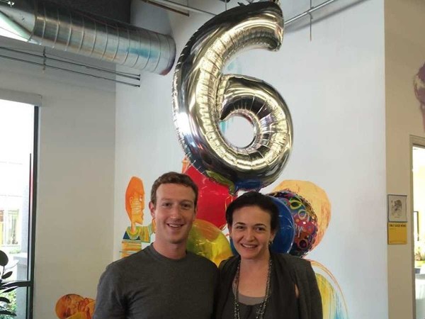 Sáu tuần sau những lần hẹn ăn tối, Zuckerberg đã mời Sandberg về làm giám đốc điều hành (COO) cho Facebook. 