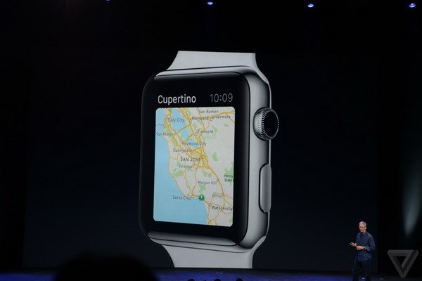  Bên cạnh nút home, nút xoay đặc biệt bên cạnh phải trên Apple Watch cũng gây rất nhiều tò mò. Nút xoay này dùng để cuộn danh sách, phóng to bản đồ