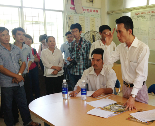 Ông Võ Việt Bằng, quyền Tổng giám đốc TCT giải thích kế hoạch trả nợ sổ đỏ