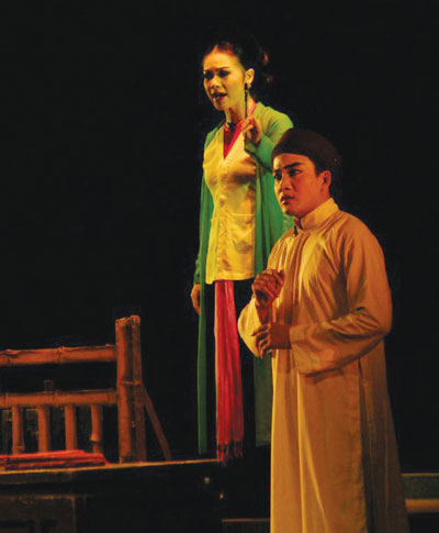 Diễn viên trẻ Nhà hát Chèo Việt Nam trong vở Lưu Bình- Dương Lễ.