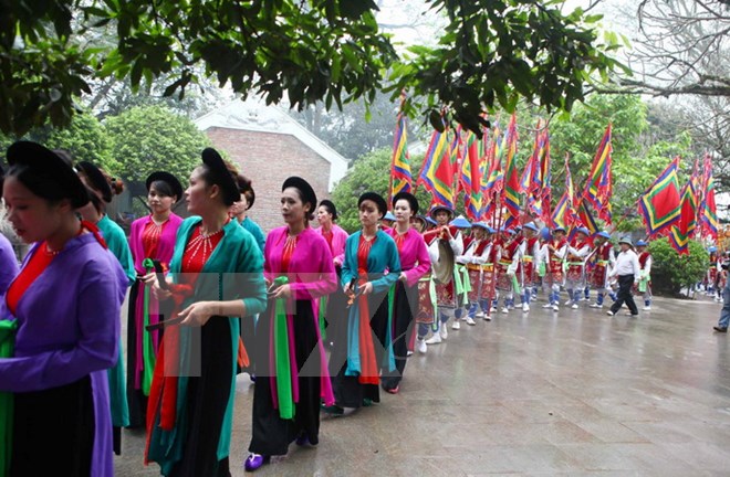Lễ dâng hương tưởng niệm các Vua Hùng trong Lễ hội Đền Hùng 2014. 