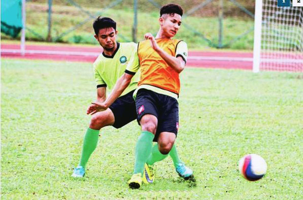 Faiq Jefri Bolkiah (phải) đang trở thành niềm hy vọng lớn nhất của U-23 Brunei tại SEA Games 28.  Ảnh: Brunei Times