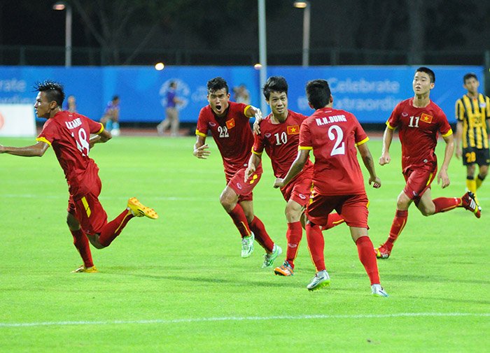 Công Phượng ghi bàn thắng đẹp mắt nâng tỷ số lên 2-0 cho U23 Việt Nam. Ảnh: 