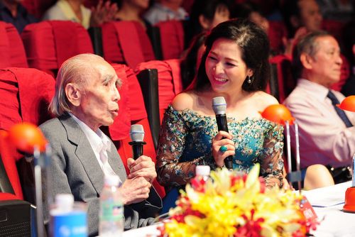 Nhạc sĩ Phan Huỳnh Điểu trên ghế nóng Tiếng hát mãi xanh hồi năm 2014