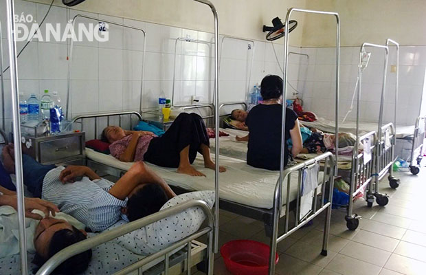 Bệnh nhân nằm điều trị tại khoa Nội tim mạch, Bệnh viện Đà Nẵng. 