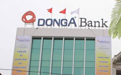 Xét thấy tình hình DongA Bank có tiến triển tích cực, Ngân hàng Nhà nước xem xét áp dụng một số biện pháp kiểm soát các giao dịch linh hoạt hơn để hạn chế tác động tiêu cực và tạo điều kiện thuận lợi hơn cho hoạt động kinh doanh của DongA Bank và khách hàng.