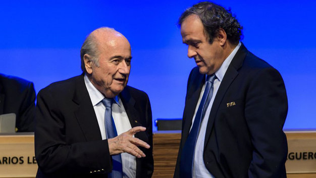 Chủ tịch FIFA Sepp Blatter (trái) và Chủ tịch UEFA Michel Platini. Ảnh: Getty Images