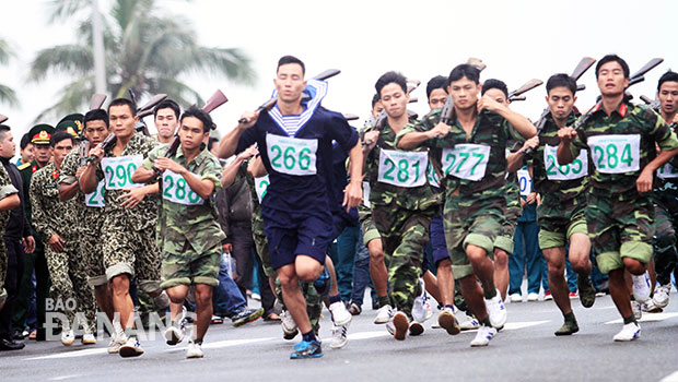 Với sự chuẩn bị nghiêm túc, hy vọng các VĐV sẽ tạo những bất ngờ thú vị trên đường chạy của giải Việt dã - chạy vũ trang Báo Đà Nẵng lần thứ 19.