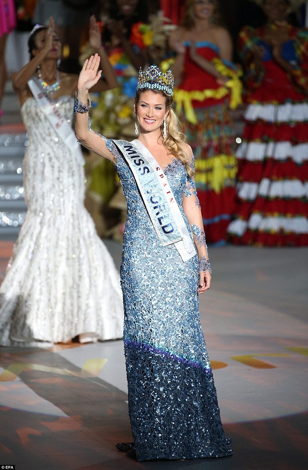 Mireia Lalaguna là người đẹp đầu tiên của Tây Ban Nha mang về chiếc vương miện Miss World 2015. Ảnh: EPA