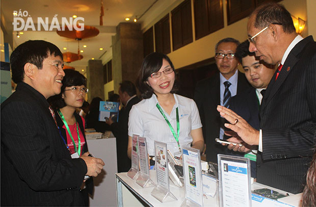 Các nước ASEAN tìm hiểu sản phẩm công nghệ thông tin của doanh nghiệp địa phương.