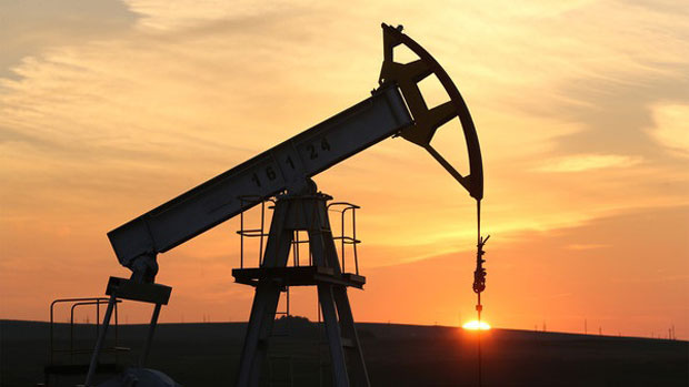 Giá dầu giảm gây sức ép rất lớn lên kinh tế toàn cầu.