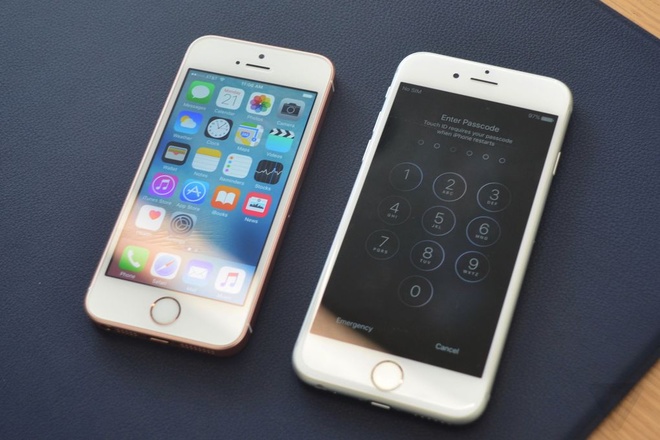 iPhone SE có màn hình 4 inch, nhỏ hơn iPhone 6s nhưng cấu hình tương đương.