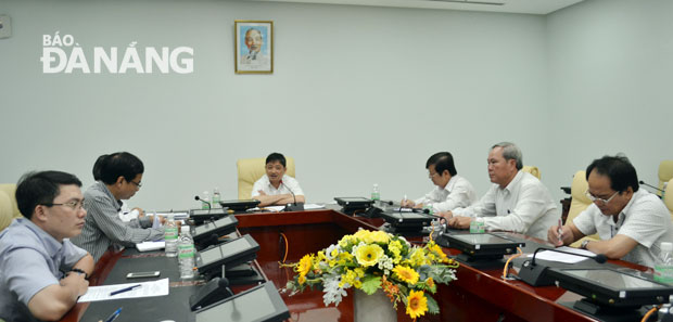 Phó Chủ tịch UBND thành phố Đặng Việt Dũng phát biểu  kết luận cuộc họp 