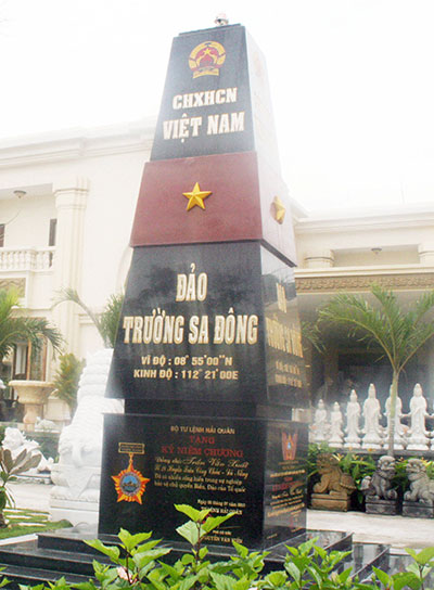 Cột mốc chủ quyền Trường Sa của cựu chiến binh Trần Văn Xuất. 