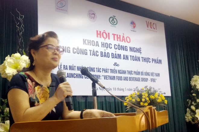 Bà Lê Thị Khánh Vân cho hay, nhiều quốc gia trên thế giới quản lý rất nghiêm túc nông sản thực phẩm từ đồng ruộng tới bàn ăn.