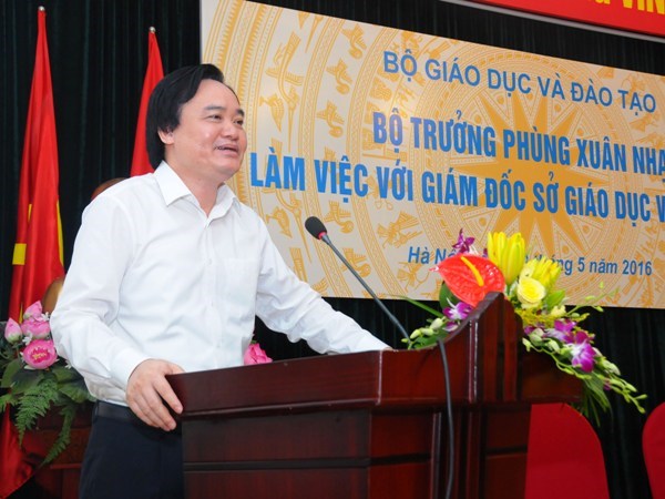 Bộ trưởng Phùng Xuân Nhạ phát biểu chỉ đạo tại buổi làm việc với lãnh đạo sở giáo dục 63 tỉnh thành. (Ảnh: Bộ Giáo dục)