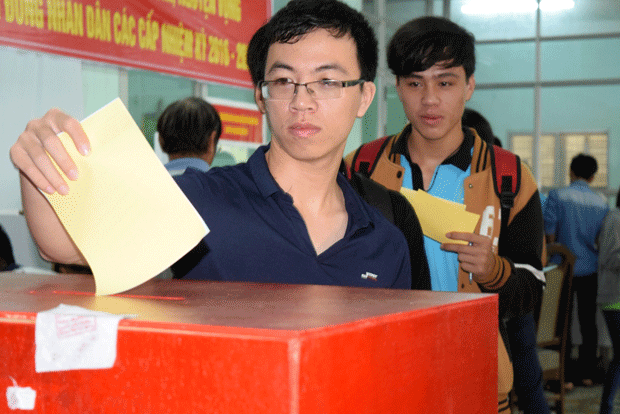 Sinh viên tham gia bầu cử tại quận Liên Chiểu