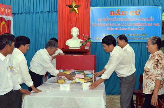 Bắt đầu kiểm phiếu tại Tổ bầu cử số 5 phường Phước Mỹ, quận Sơn Trà
