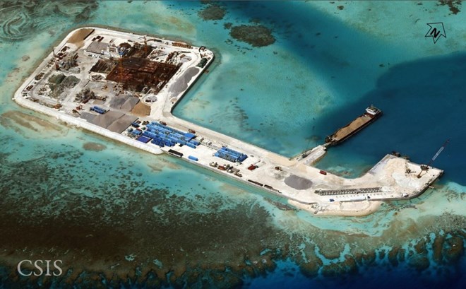 Trung Quốc bồi đắp trái phép các đảo trên khu vực Biển Đông. 