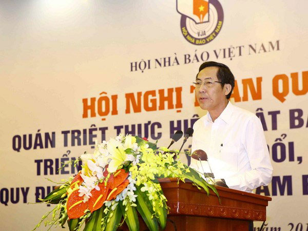Nhà báo Thuận Hữu, Ủy viên Trung ương Đảng, Chủ tịch Hội Nhà báo Việt Nam phát biểu. Ảnh: TTXVN