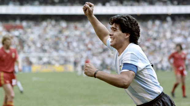 Niềm vui của Diego Maradona sau khi ghi bàn thắng trong trận bán kết World Cup 1986 liệu có lặp lại trong vai trò huấn luyện viên? Ảnh: AFP