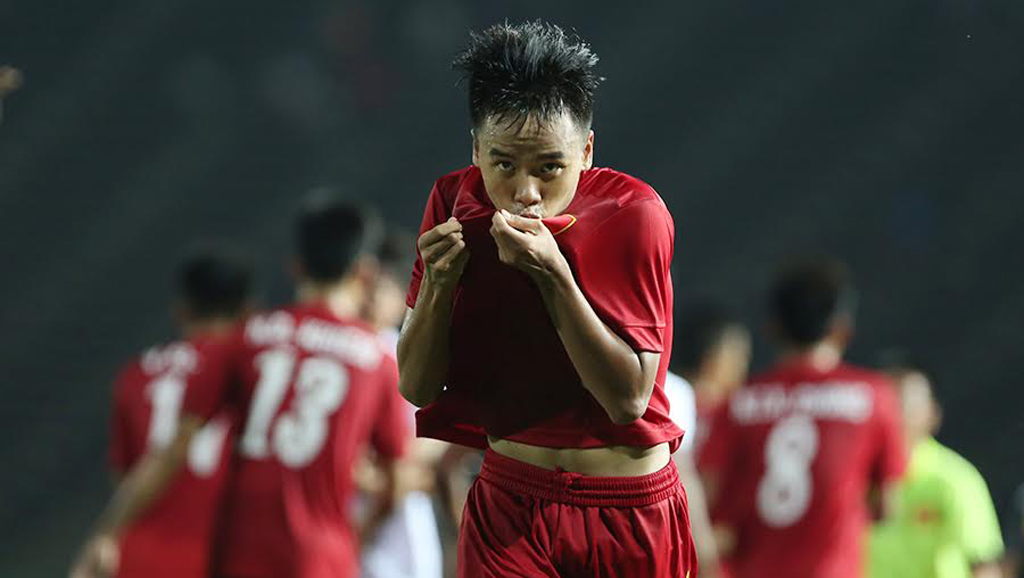 Niềm vui của Huỳnh Sang sau khi mở tỉ số cho U-16 VN.