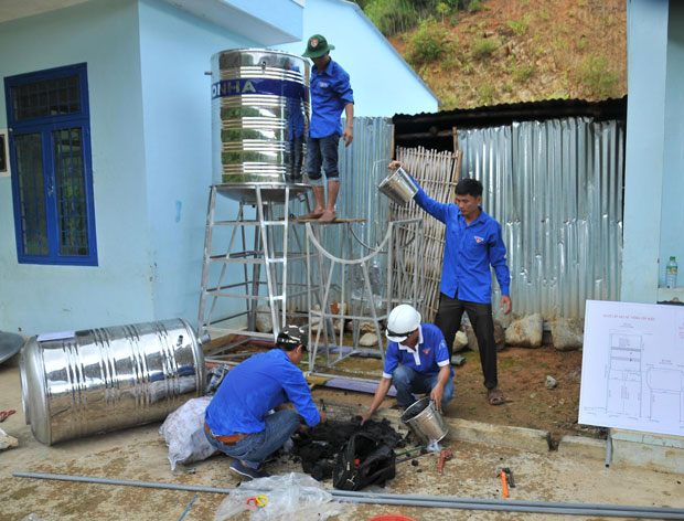Xây dựng hệ thống nước sạch cho Trường Mẫu giáo bán trú A Rầng 2.