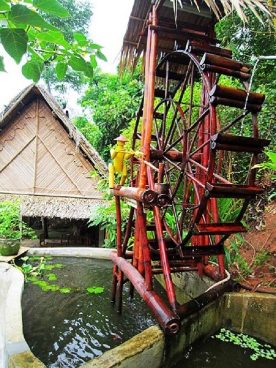 A water wheel in the gardens