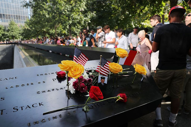 Tưởng niệm các nạn nhân vụ 11-9-2001. Gần 3.000 người đã chết trong các vụ tấn công này.     Ảnh: AFP