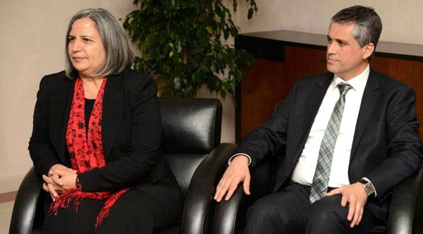 Bà Gültan Kisanak và ông Firat Anli, hai đồng thị trưởng của thành phố Diyarbakir. Ảnh: sozcu.com.tr