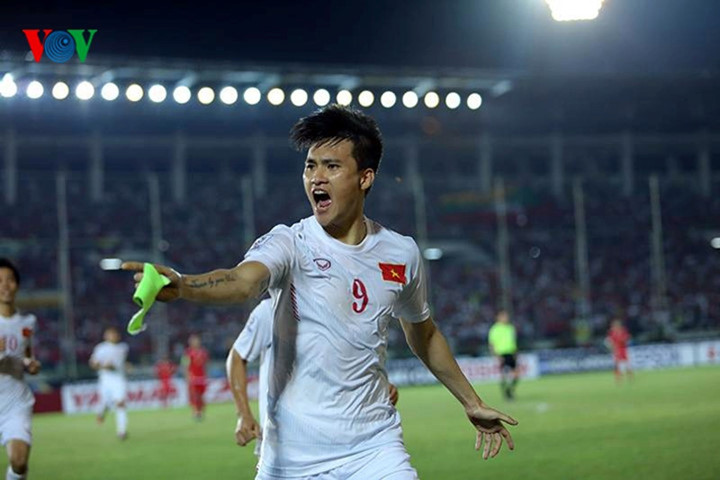 Mặc dù, bị Myanmar gỡ hòa 1-1 ở phút 73, nhưng Lê Công Vinh đã tỏa sáng ở phút 80 mang về chiến thắng 2-1 cho ĐT Việt Nam.
