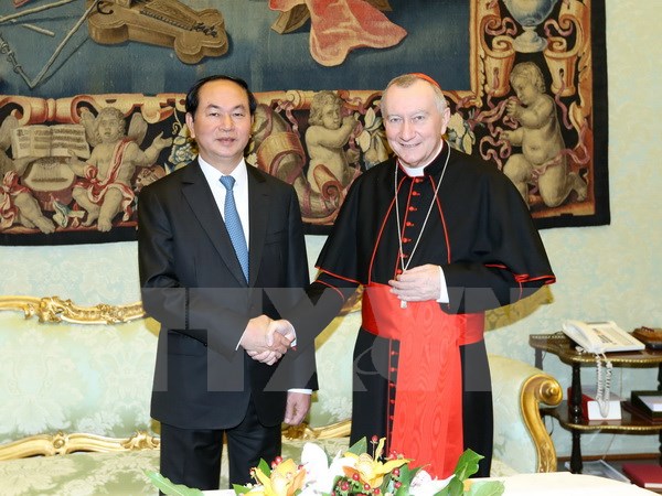 Chủ tịch nước Trần Đại Quang hội kiến Thủ tướng Vatican Parolin. (Ảnh: Nhan Sáng/TTXVN)