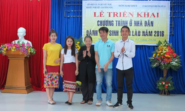 Hộ gia đình bà Nguyễn Thị Thanh Hà (tổ 115, phường Mỹ An, quận Ngũ Hành Sơn) là hộ có sinh viên Lào sống cùng nhiều nhất.