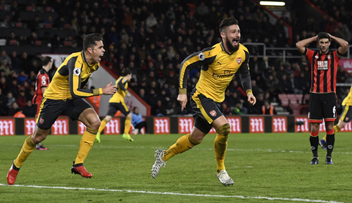 Arsenal trải qua trận đấu điên rồ trên sân của Bournemouth. Ảnh: Reuters