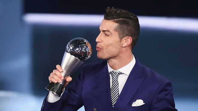 Ronaldo giành danh hiệu Cầu thủ xuất sắc nhất 2016. (Nguồn: Getty Images)