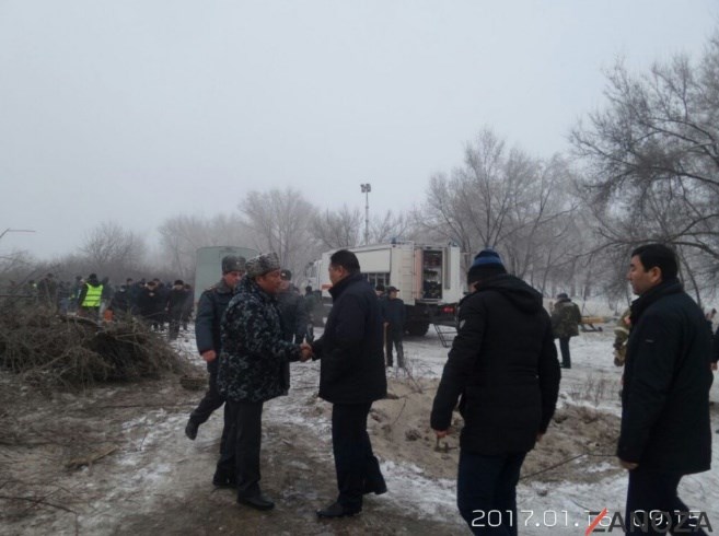 Trước đó, Bộ Chăm sóc Y tế Kyrgyzstan thông báo lực lượng cứu hộ đã tìm thấy thi thể của 1 phi công và 15 người dân địa phương sống gần khu vực xảy ra vụ việc.