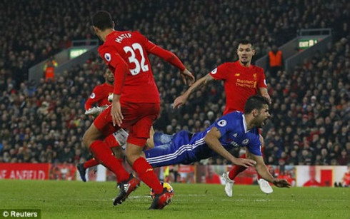 Liverpool cầm chân Chelsea với tỉ số 1-1. (Ảnh: Reuters)