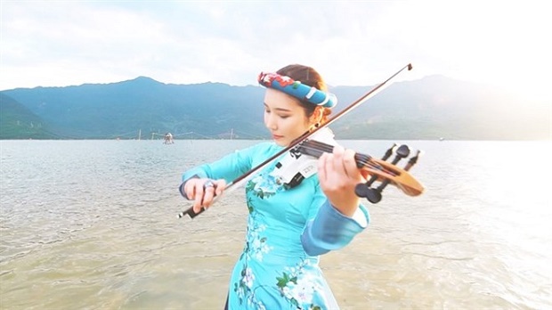Violinist Ko Jmi. (Photo: Courtersy of Ko Jmi)