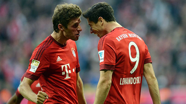 Để vượt qua Bayern, Arsenal cần vô hiệu hóa được cặp “song sát” T.Mueller (trái) - Lewandowsky (phải) của đội chủ sân Allianz Arena. 	                                                  Ảnh: Eurosport