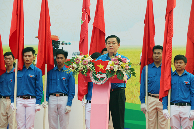 Phó Thủ tướng Chính phủ Vương Đình Huệ phát biểu tại Lễ khởi động Tháng Thanh niên năm 2017. Ảnh: TTXVN