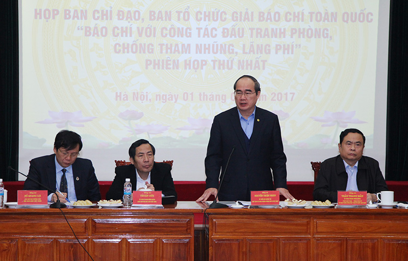 Chủ tịch Ủy ban Trung ương MTTQ Việt Nam Nguyễn Thiện Nhân phát biểu tại cuộc họp. Ảnh: VGP/Thành Trung