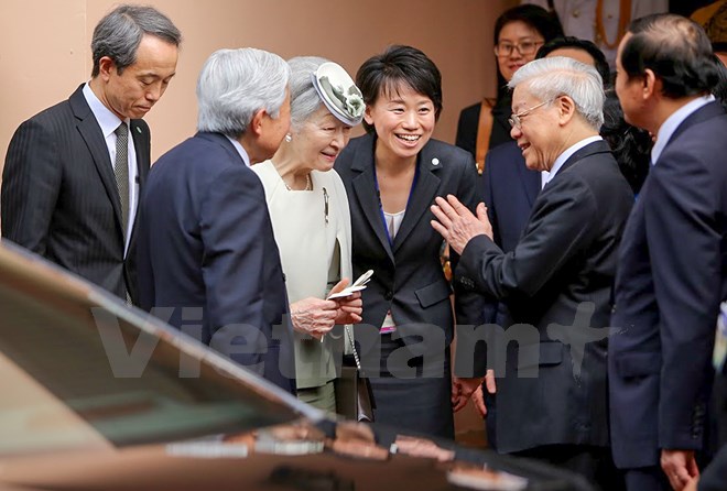 Sáng 3/3, trong ngày cuối cùng tại Hà Nội, Nhật hoàng Akihito và Hoàng hậu đã tham dự Tiệc trà do Tổng Bí thư Nguyễn Phú Trọng và Phu nhân chủ trì. (Ảnh: Minh Sơn/Vietnam+)