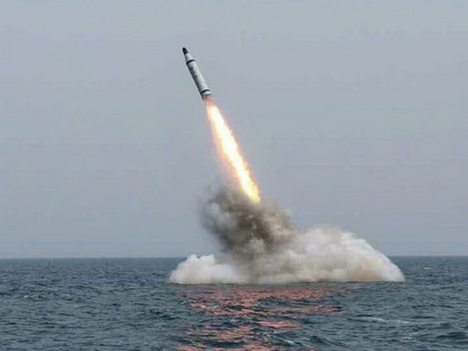 Một vụ phóng thử tên lửa trên biển của Triều Tiên. (Nguồn: KCNA/Yonhap)