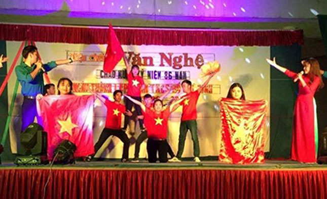 Chi đoàn thôn Túy Loan Đông 1 (xã Hòa Phong, huyện Hòa Vang) với đêm văn nghệ “Sắc màu tháng ba” diễn ra ngày 18-3.
