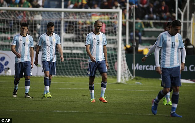 Argentina đã bị tụt xuống thứ 5 ở vòng loại World Cup 2018 khu vực Nam Mỹ