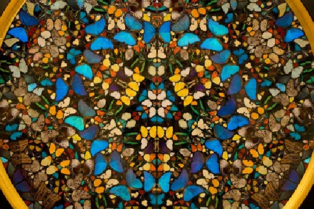 “Thương xót” của Hirst, một khung tròn đầy những con bướm ở Phòng trưng bày Gagosian trên Madison Avenue ở Manhattan vào năm 2010.