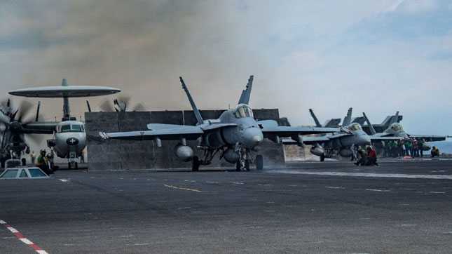 Nhóm tàu sân bay USS Carl Vinson của Mỹ đang trên đường đến bán đảo Triều Tiên. 				        Ảnh: AFP