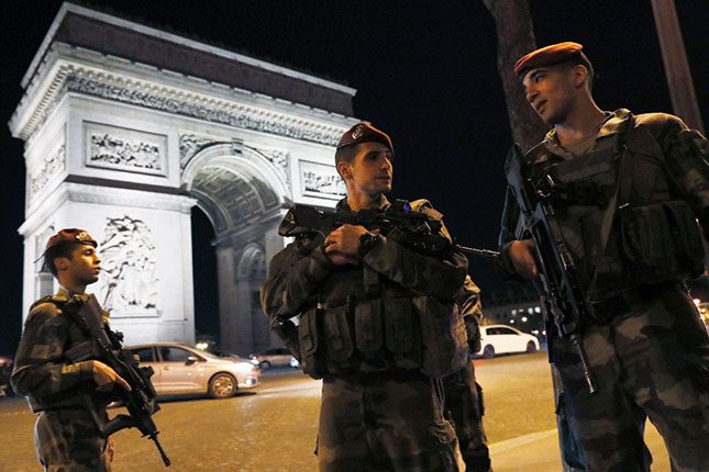 An ninh được thắt chặt trên khắp nước Pháp. 				Ảnh: AFP