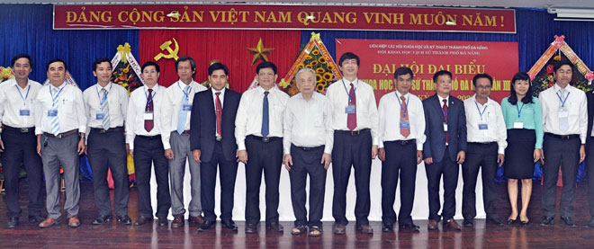 Ra mắt Ban chấp hành Hội Khoa học Lịch sử Đà Nẵng nhiệm kỳ 2017-2022. 